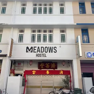  Capsule hotel Meadows Singapore