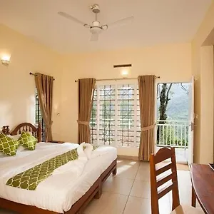 *** Resort The Breeze India